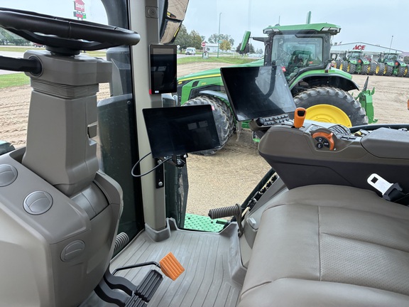 2025 John Deere 8R 370 - Photo39