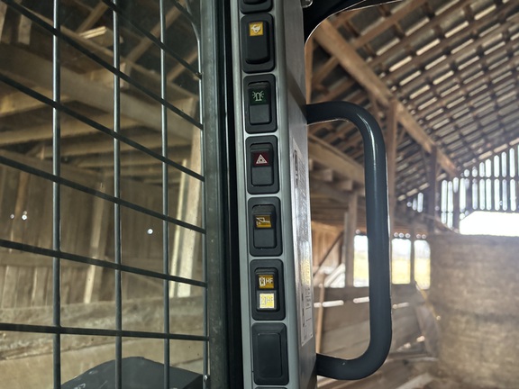 2018 New Holland C232