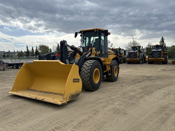 Photo of a 2025 John Deere 544 P