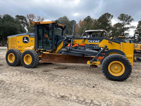 Photo of a 2024 John Deere 670G