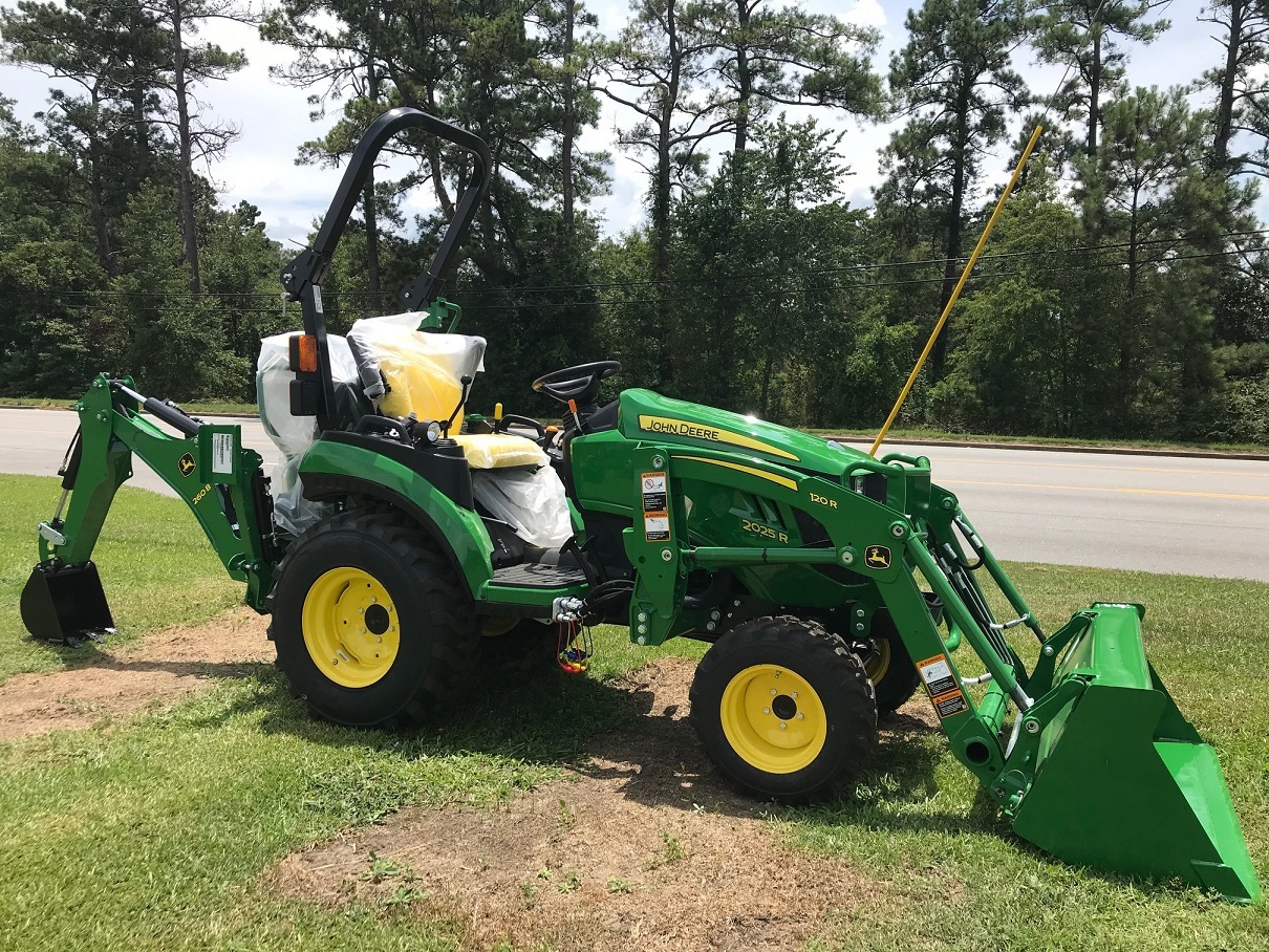 2026 John Deere 2025R Image 3