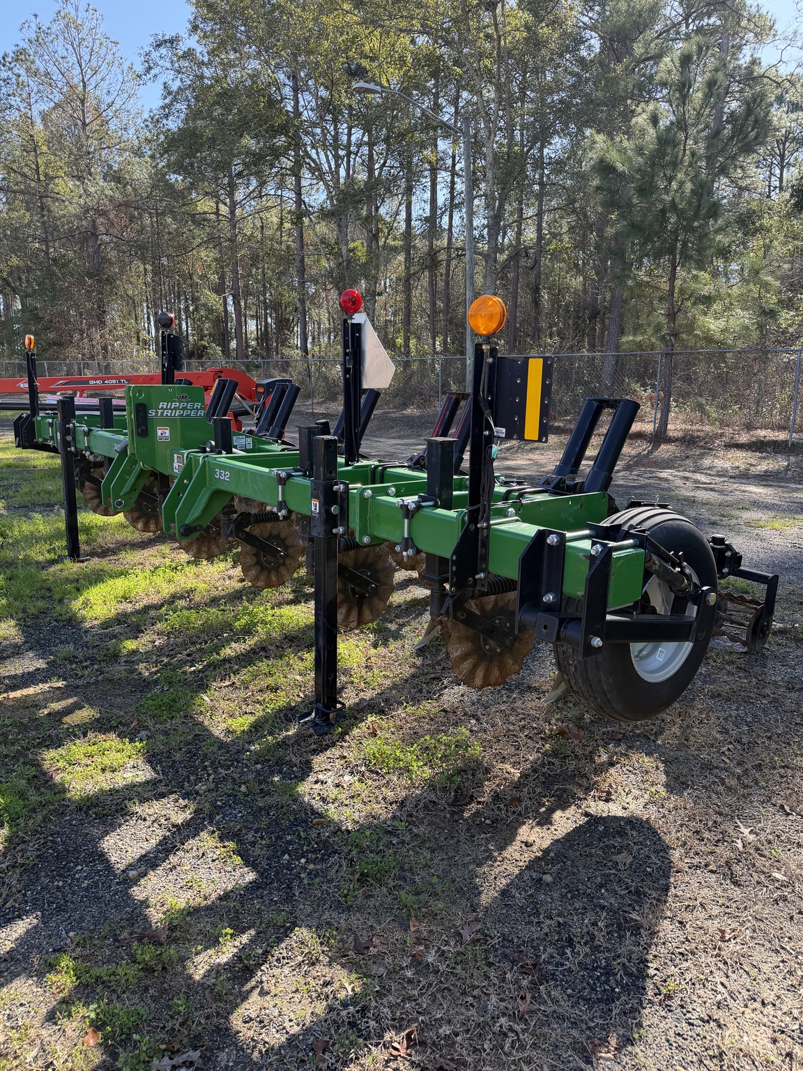 2023 Unverferth 332 Image 3