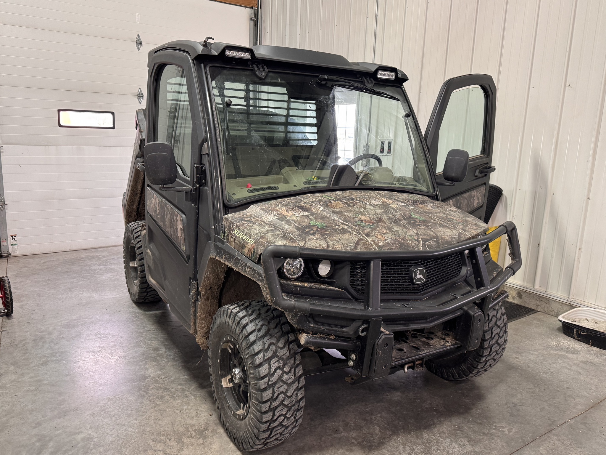  2023 John Deere XUV 835R at Heritage Tractor in Galesburg, IL