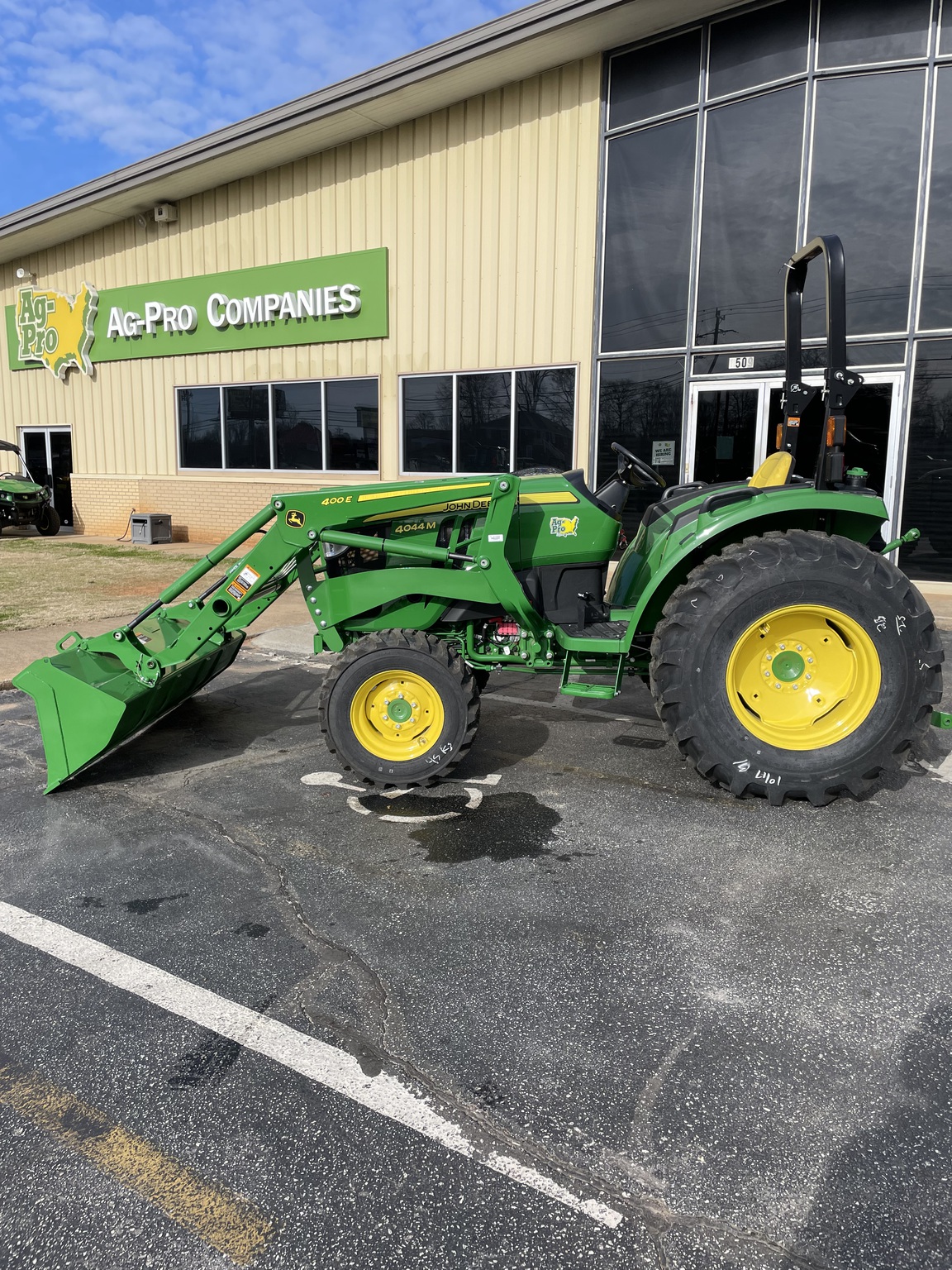 2024 John Deere 4044M Image 1