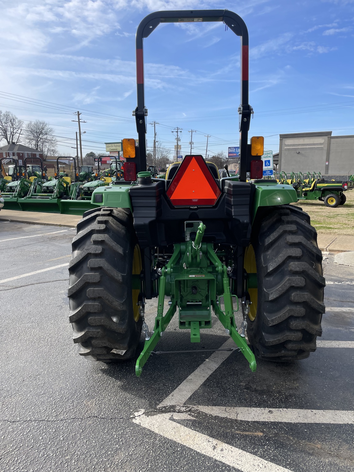 2024 John Deere 4044M Image 3