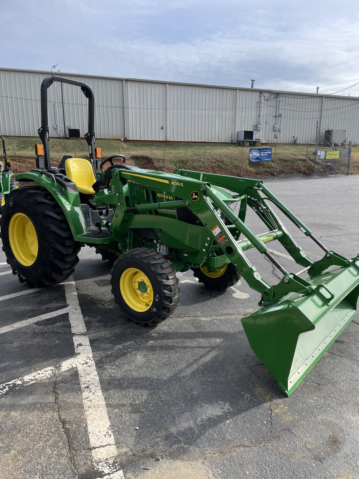 2024 John Deere 4044M Image 6