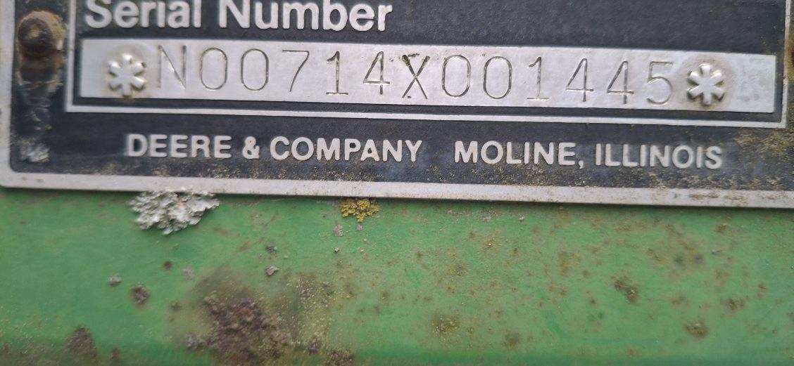 1989 John Deere 714 Image 9