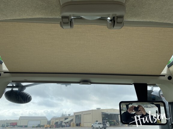 Photo of 2025 John Deere 6135E