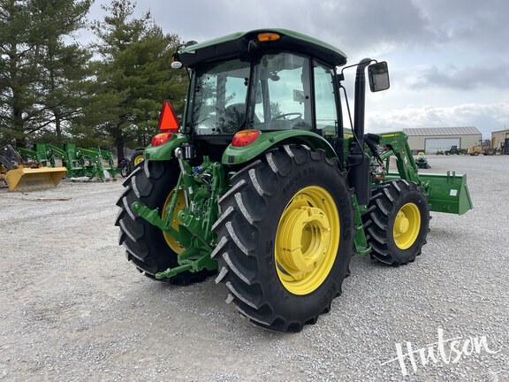 Photo of 2025 John Deere 6135E