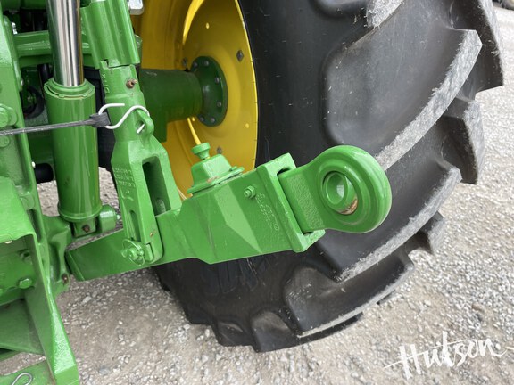 Photo of 2025 John Deere 6135E