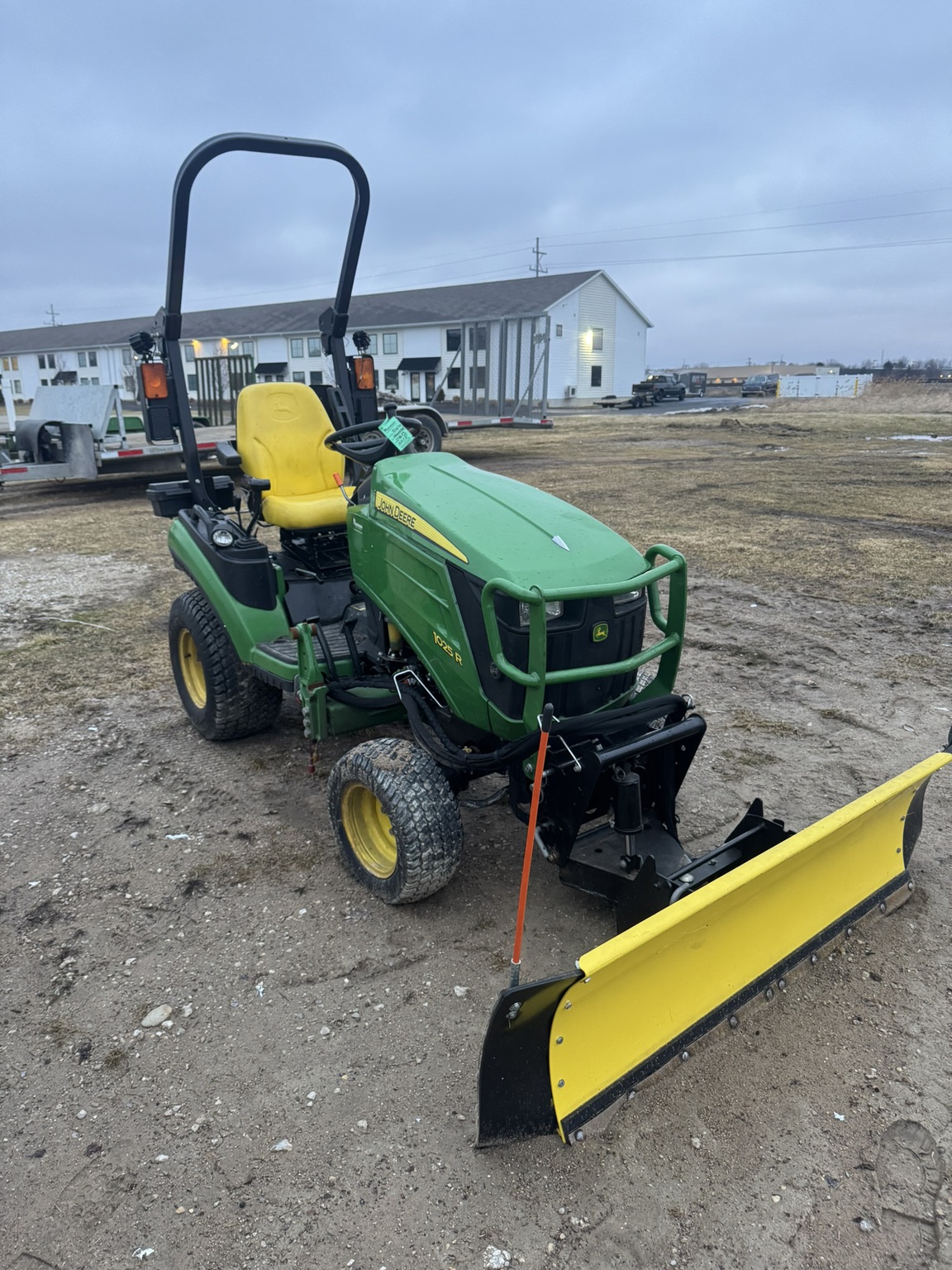 2018 John Deere 1025R Image 1