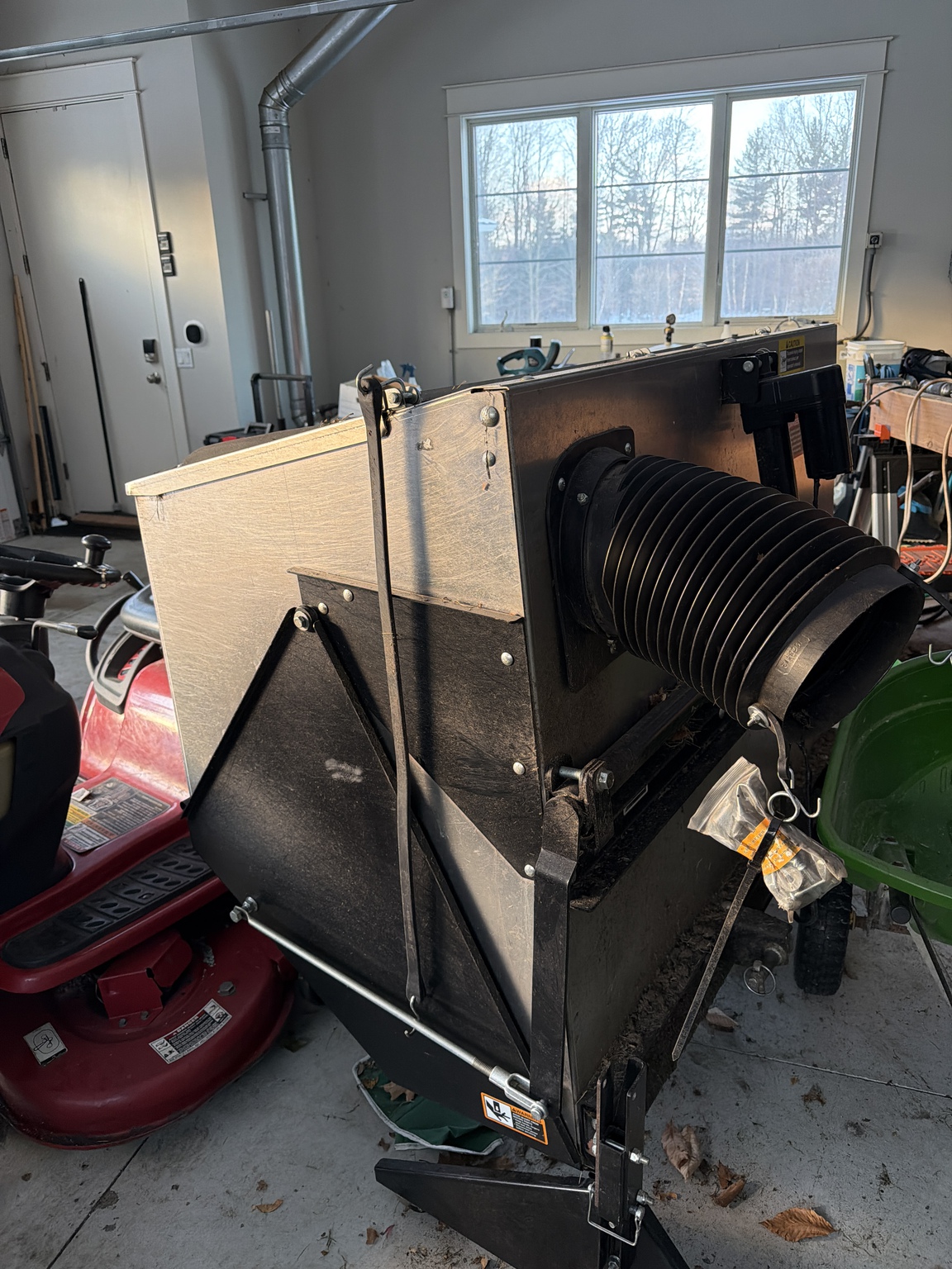 2018 John Deere 1025R Image 7