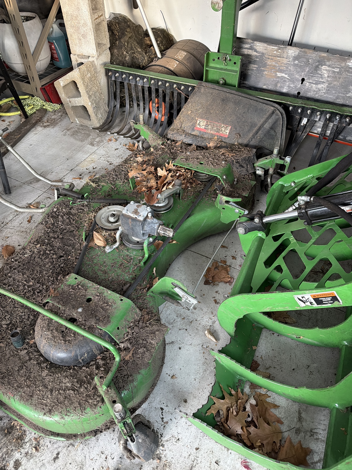 2018 John Deere 1025R Image 8