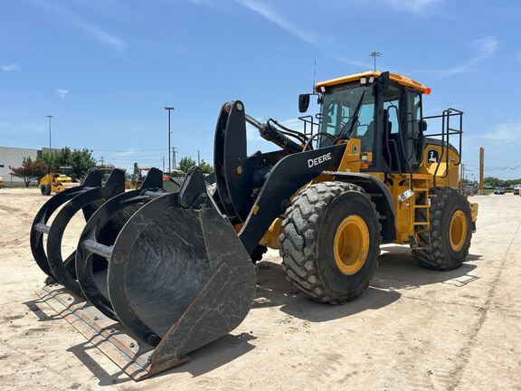 Photo of a 2022 John Deere 724P