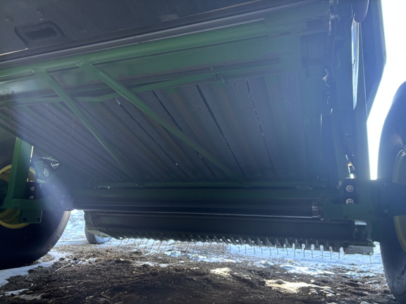 Used 2018 John Deere 560M Round Balers at Horizon Ag & Turf in Lloydminster, AB - Photo12