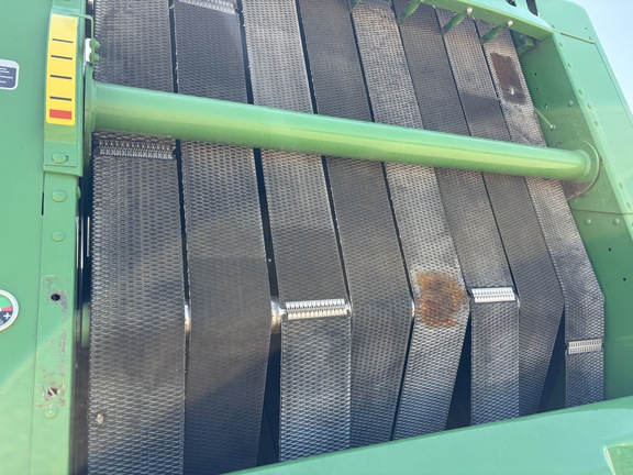 Used 2018 John Deere 560M Round Balers at Horizon Ag & Turf in Lloydminster, AB - Photo9