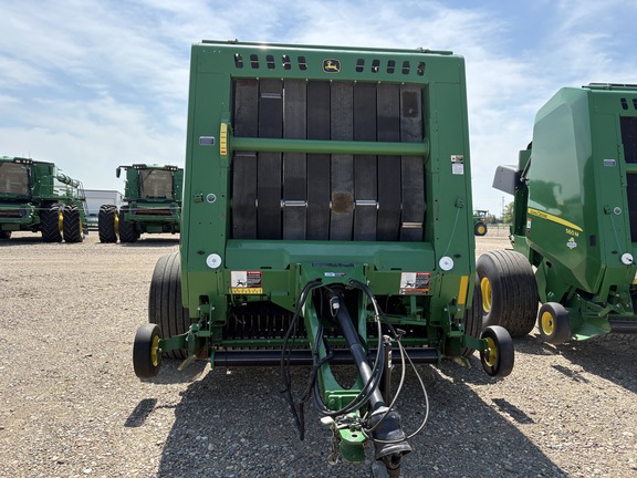 Used 2018 John Deere 560M Round Balers at Horizon Ag & Turf in Lloydminster, AB - Photo4