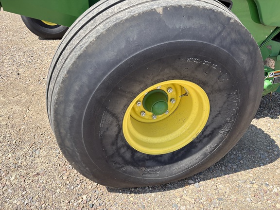 Used 2018 John Deere 560M Round Balers at Horizon Ag & Turf in Lloydminster, AB - Photo12