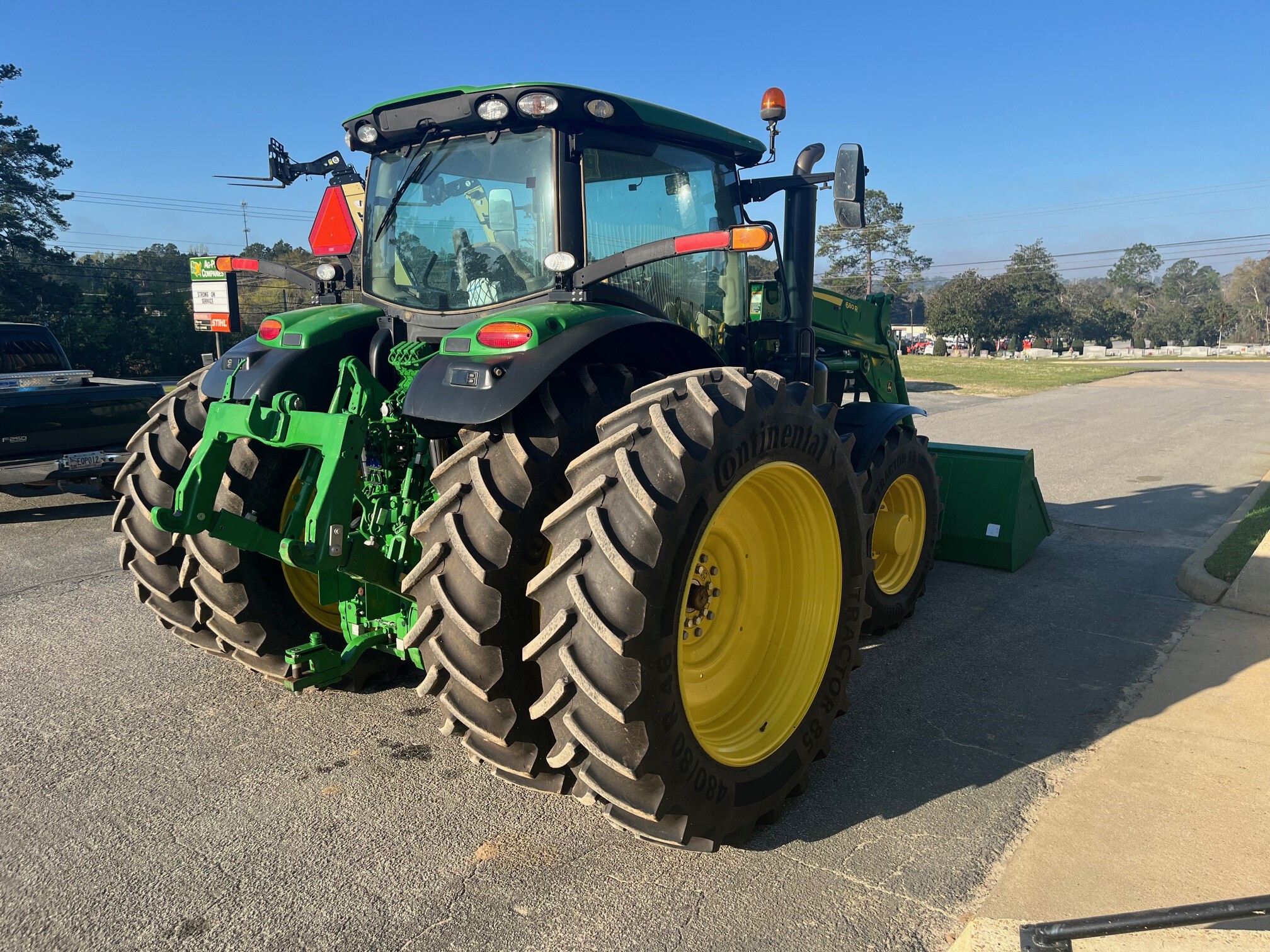 2025 John Deere 6R 215 Image 3