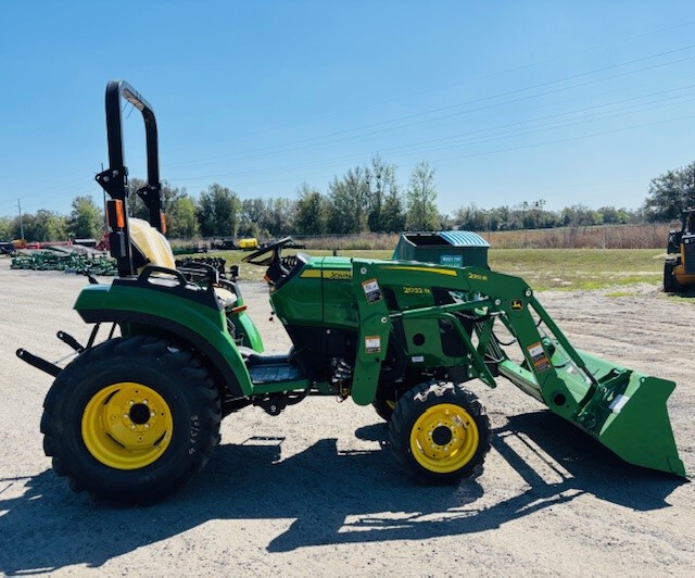 2026 John Deere 2032R Image 3