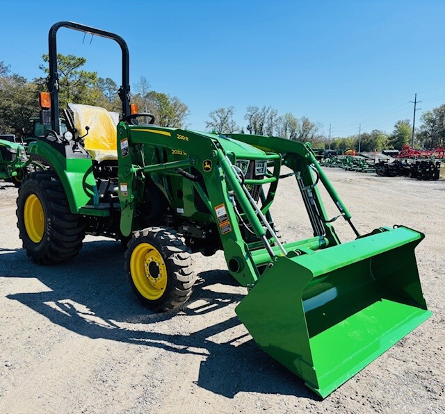 2026 John Deere 2032R Image 2