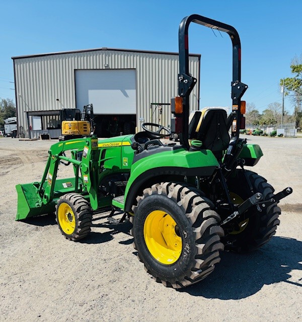 2026 John Deere 2032R Image 5
