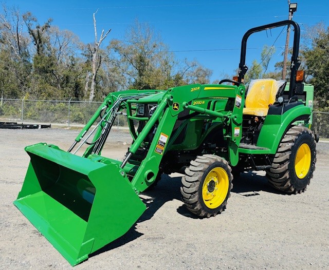 2026 John Deere 2032R Image 1
