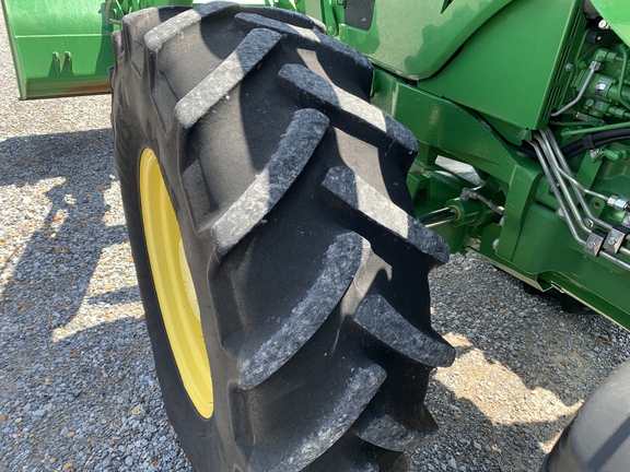 Photo of 2020 John Deere 6120E
