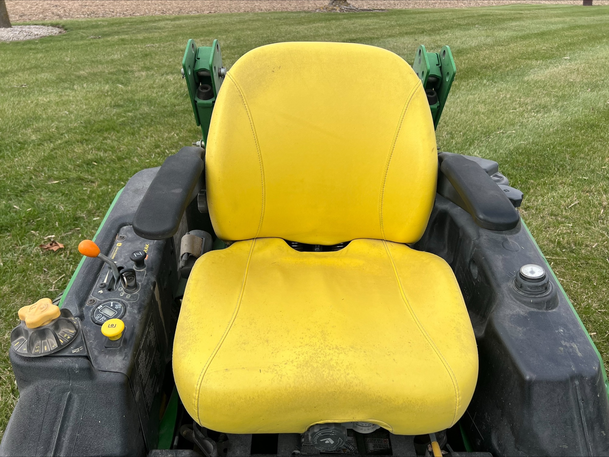 2014 John Deere Z960R Image 9