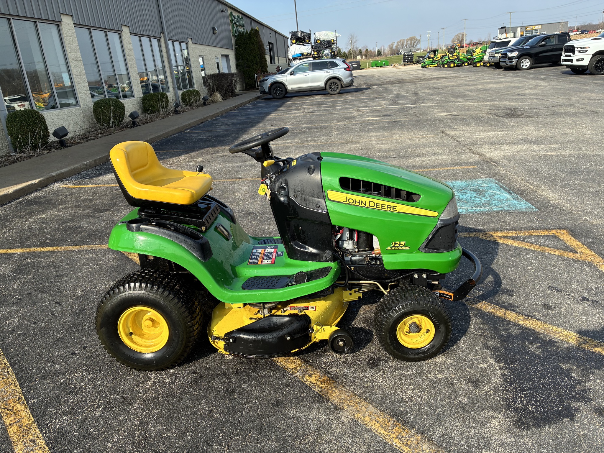 2006 John Deere 125 Image 2