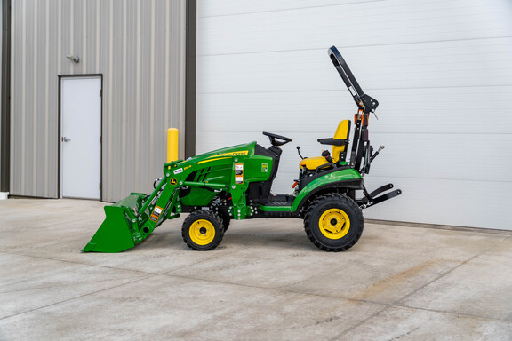 New In-Stock 2026 John Deere 1025R Compact Utility Tractors at Koenig Equipment in Tipp City, OH - Photo4