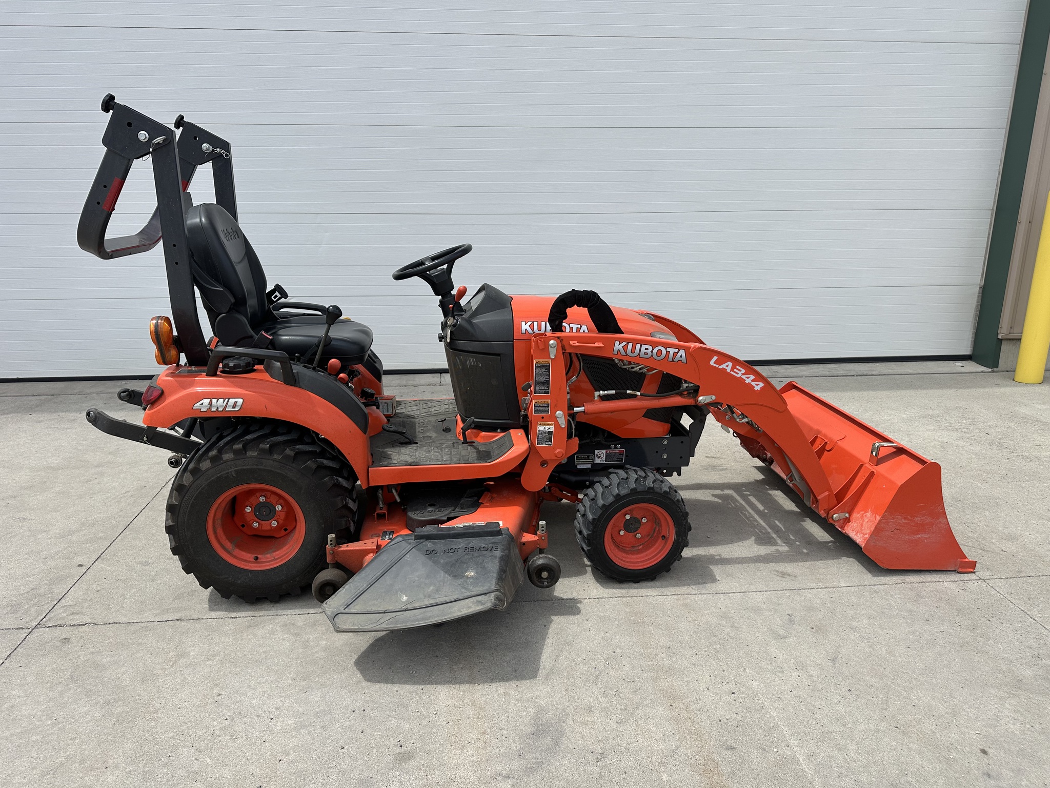 2019 Kubota BX2380 Image 2