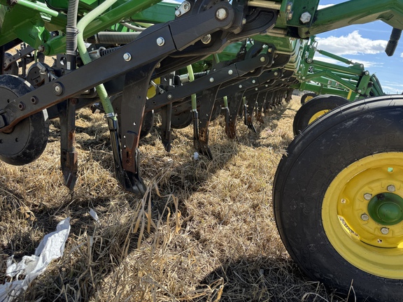 Used 2017 John Deere 1870 Air Drills and Seeders at Horizon Ag & Turf in Vermilion, AB - Photo22