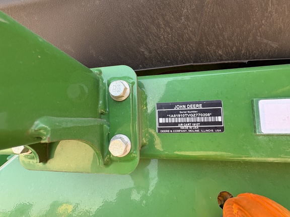 Used 2017 John Deere 1870 Air Drills and Seeders at Horizon Ag & Turf in Lloydminster, AB - Photo17