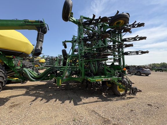 Used 2017 John Deere 1870 Air Drills and Seeders at Horizon Ag & Turf in Lloydminster, AB - Photo12