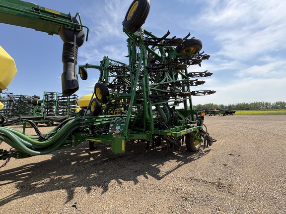 Used 2017 John Deere 1870 Air Drills and Seeders at Horizon Ag & Turf in Lloydminster, AB - Photo13