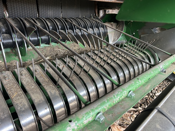 Used 2023 John Deere 560R Round Balers at Horizon Ag & Turf in Westlock, AB - Photo21