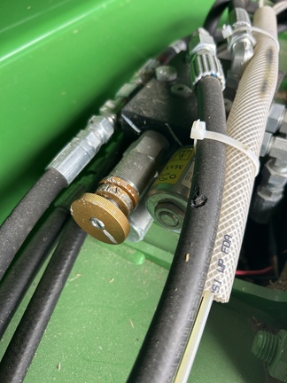 Used 2023 John Deere 560R Round Balers at Horizon Ag & Turf in Westlock, AB - Photo7