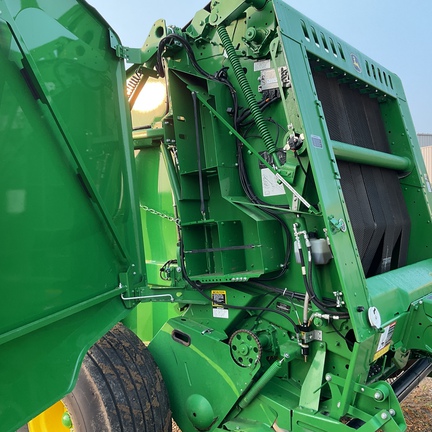 Used 2023 John Deere 560R Round Balers at Horizon Ag & Turf in Westlock, AB - Photo8