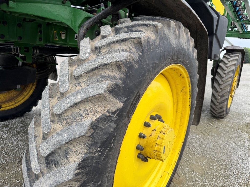 2022 John Deere 410R Image 9