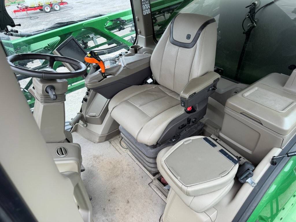 2022 John Deere 410R Image 29