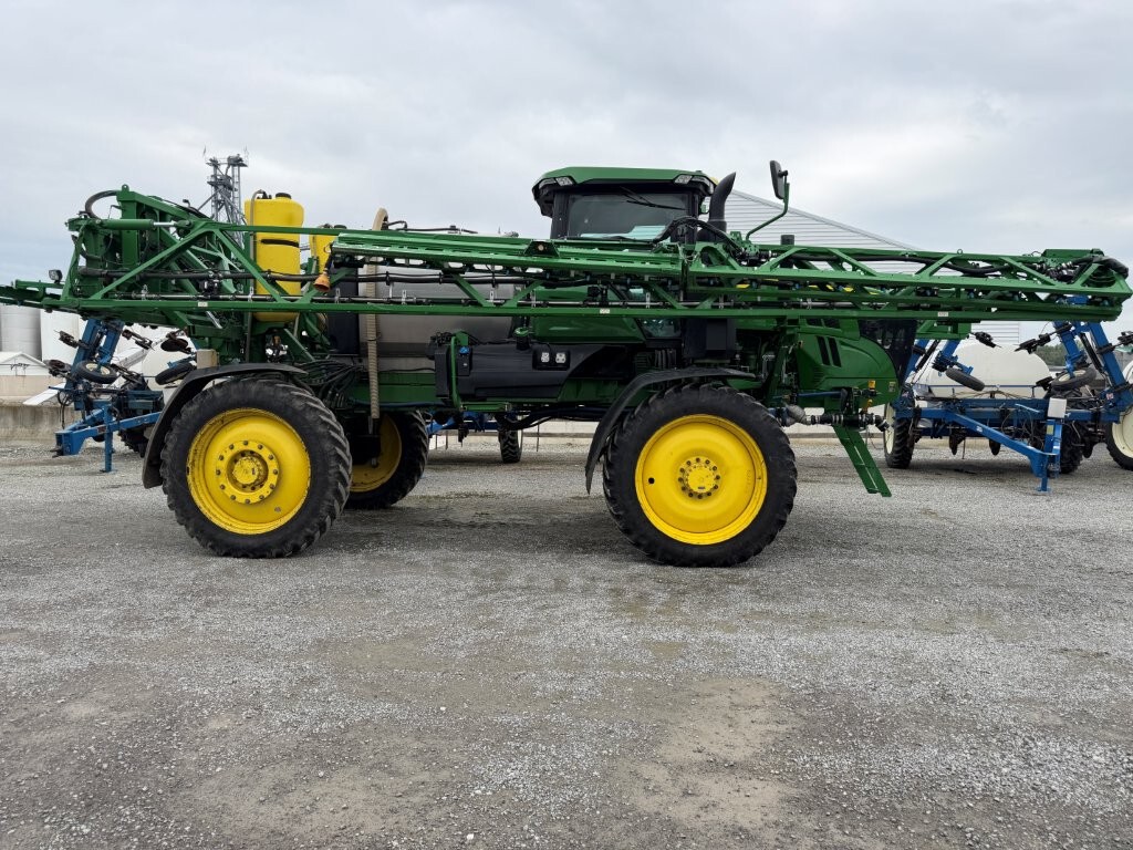 2022 John Deere 410R Image 8