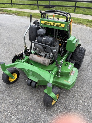 2023 John-Deere 648R