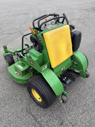 2023 John-Deere 648R