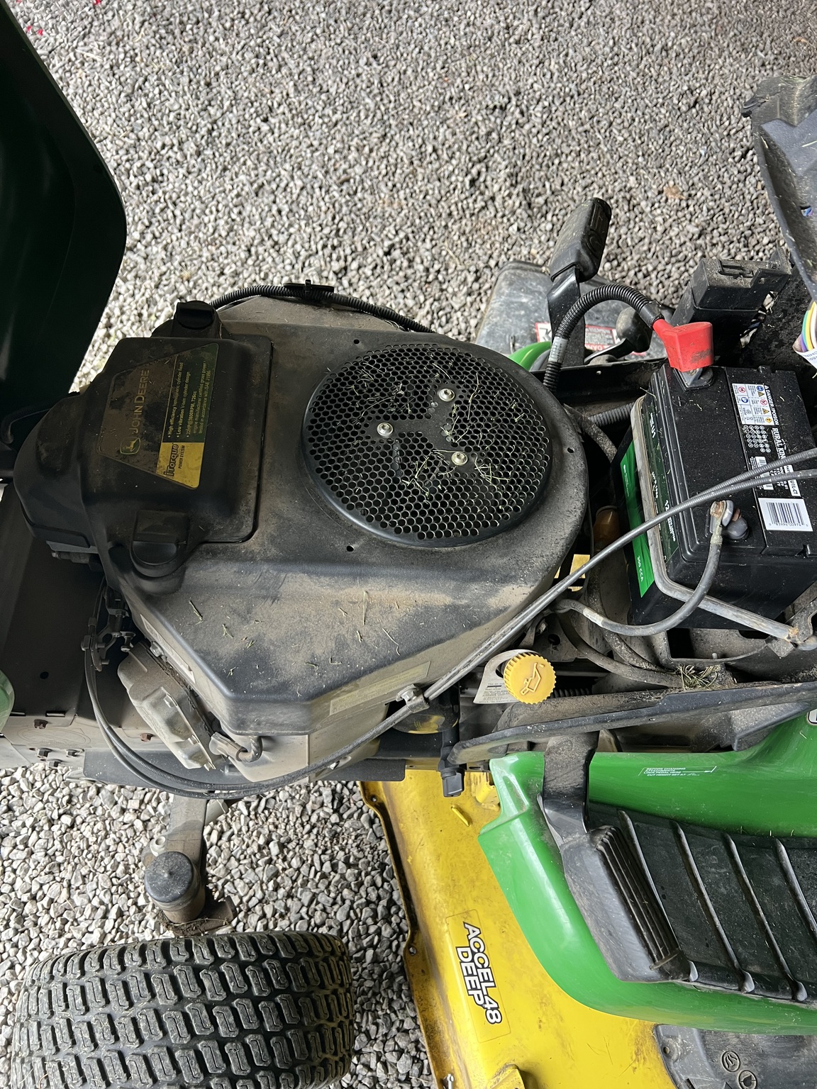 2016 John Deere X380 Image 8