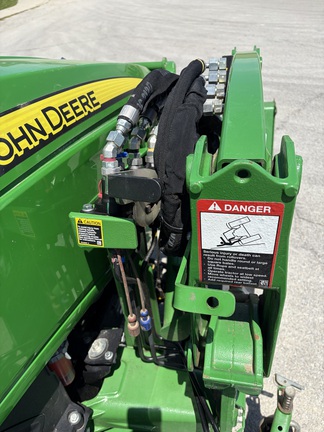 2023 John-Deere 1025R