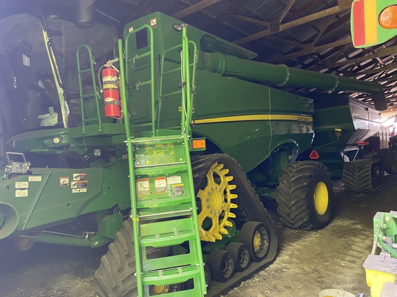  John Deere S780