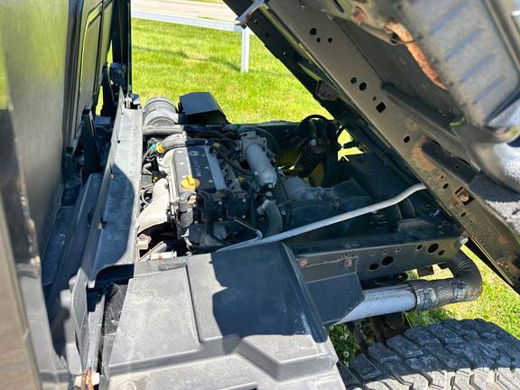 2023 John-Deere XUV 835M