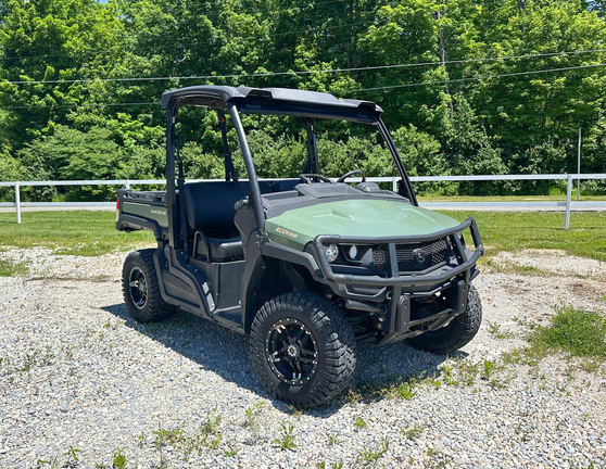 2023 John-Deere XUV 835M