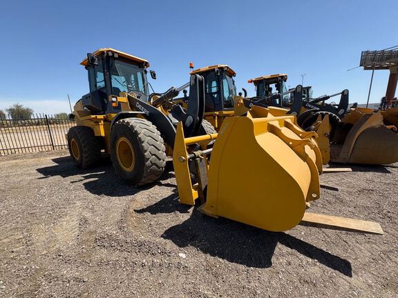 Photo of a 2023 John Deere 624P